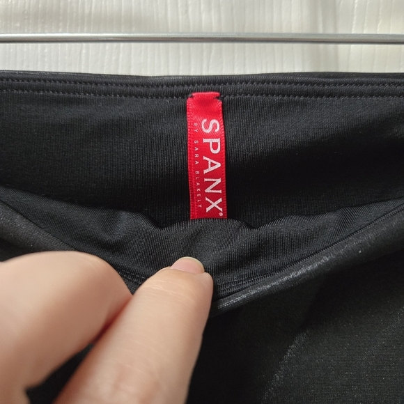 Spanx Women's Black Faux Leather Leggings - Picture 6 of 8